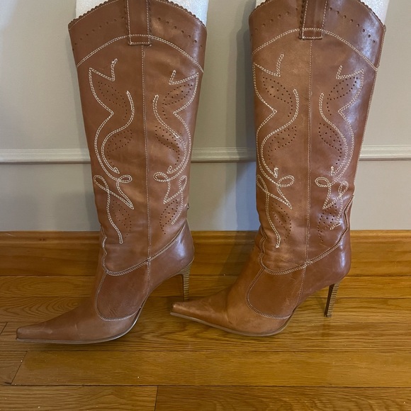 Brown Pointed Toe Heeled Boots - Picture 4 of 4
